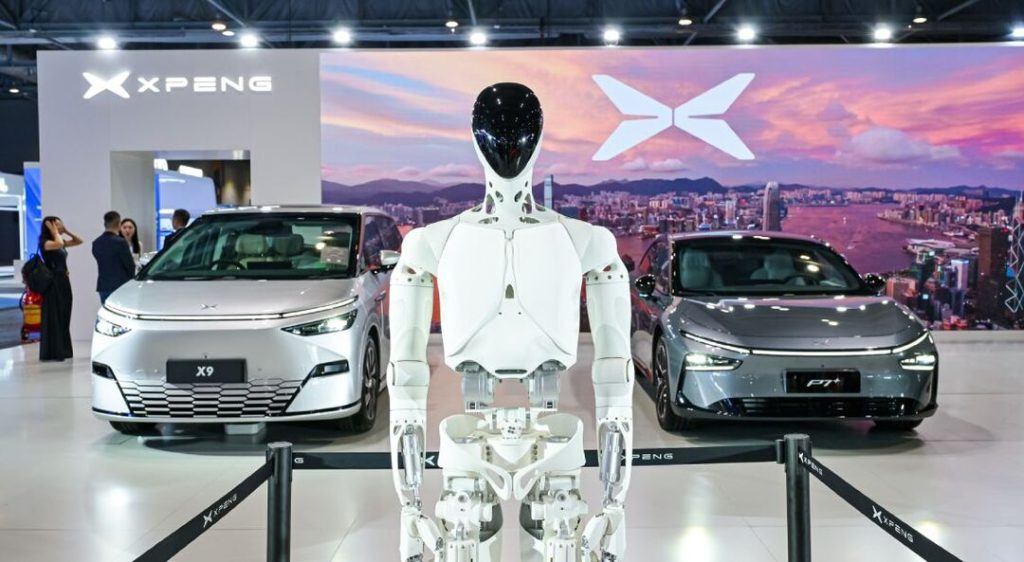 xpeng with robot humanoid